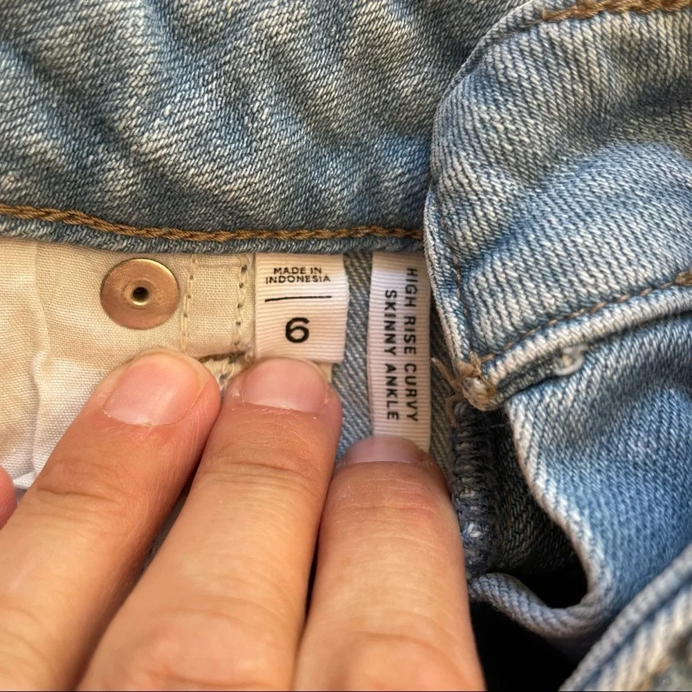 Loft | High Rise Curvy Skinny Ankle Jeans - Picture 6 of 8